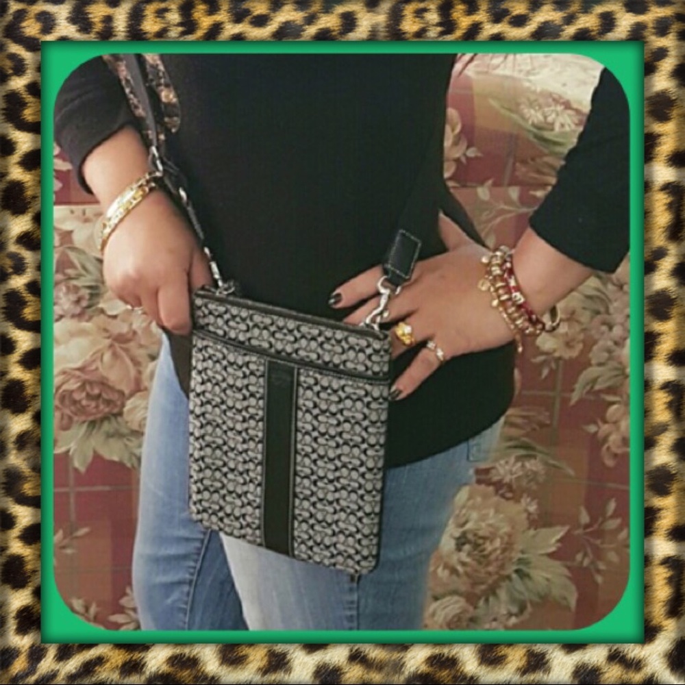 Coach Messenger Crossbody Bag. Unisex